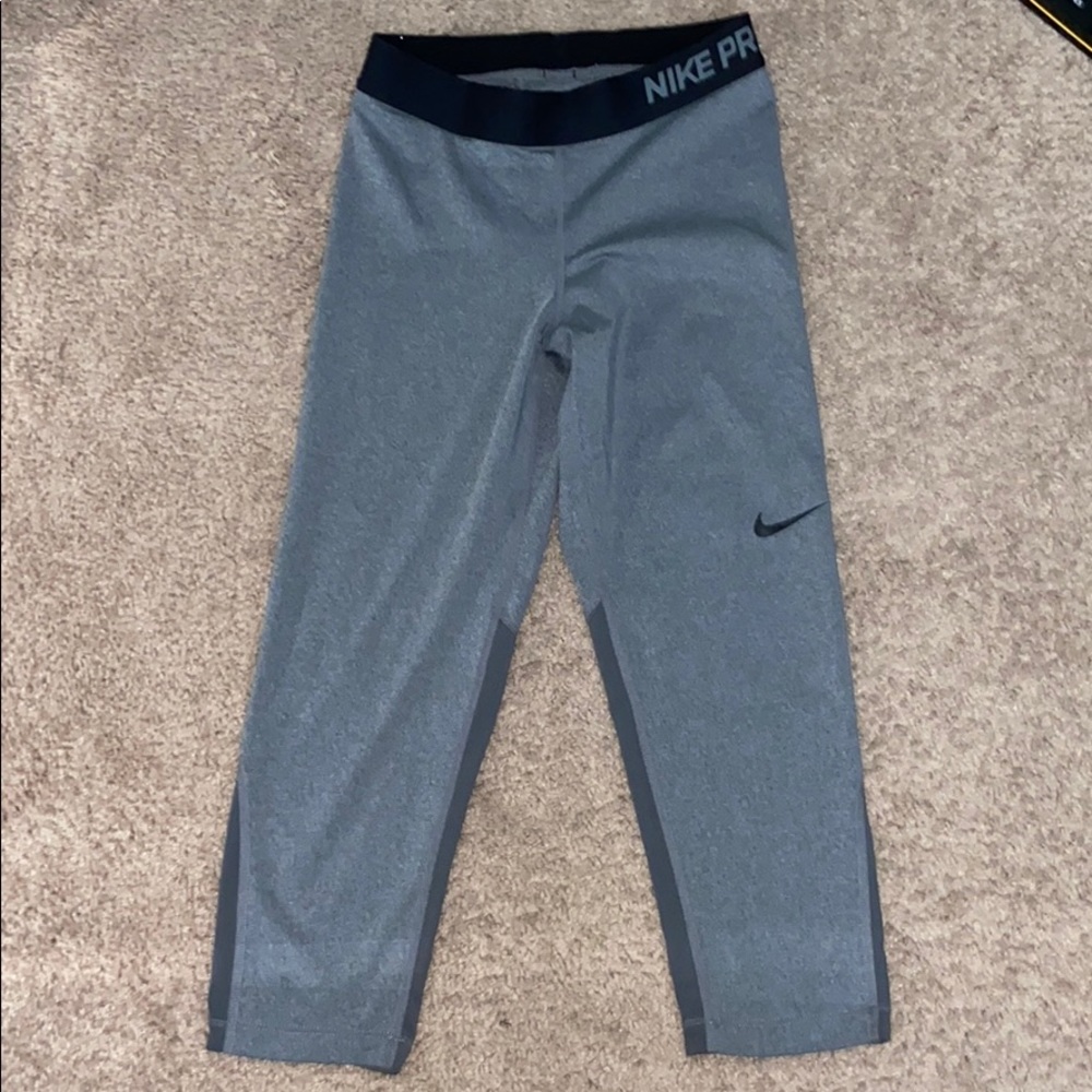 NIKE - Dry-fit Cropped Leggings
